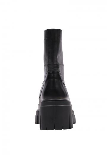 Ботинки на шнуровке