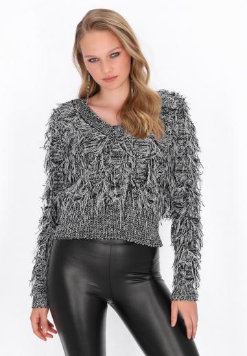 Пуловер с вырезом V