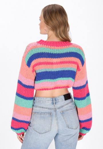 Пуловер с вырезом V