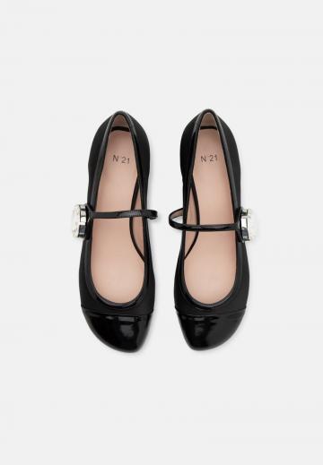 Туфли с ремешком