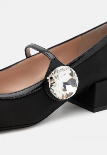 Туфли с ремешком