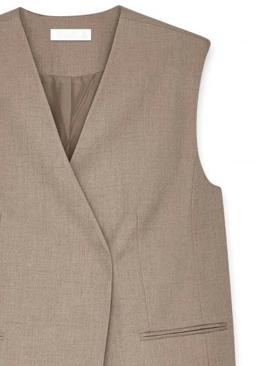 Длинный жилет