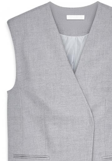 Длинный жилет