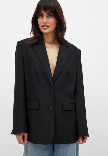 Блейзер с накладными карманами