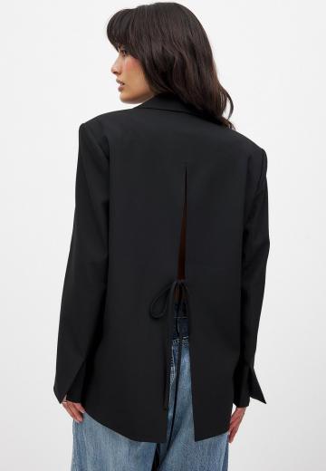 Блейзер с накладными карманами