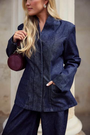 Джинсовая куртка