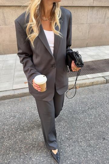 Короткое пальто