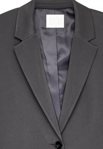 Короткое пальто