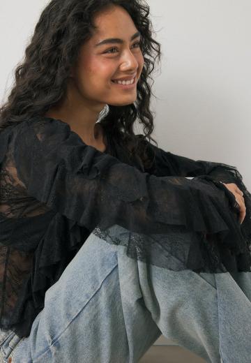 Кружевная блузка