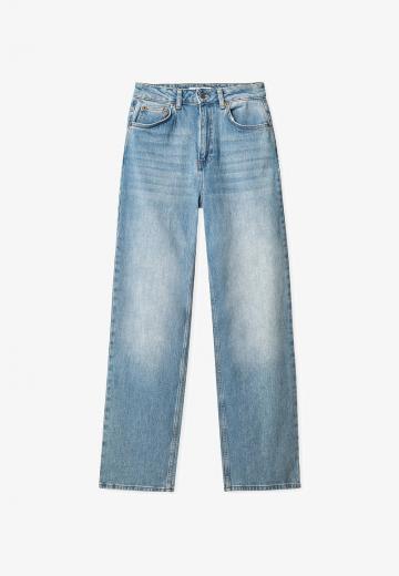 Клешеные джинсы