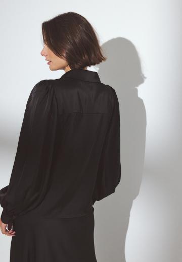 Атласная блузка