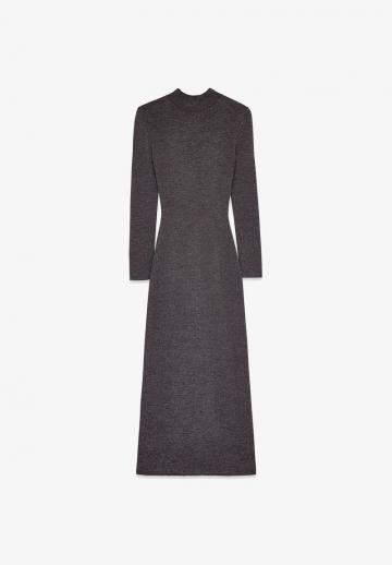 Вязаное платье