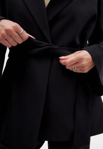 Короткое пальто