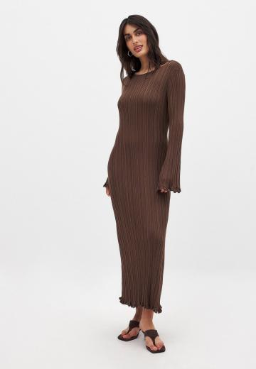 Вязаное платье