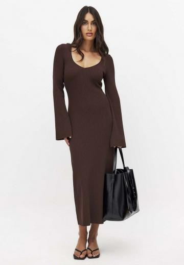 Вязаное платье