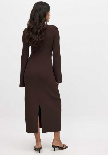 Вязаное платье