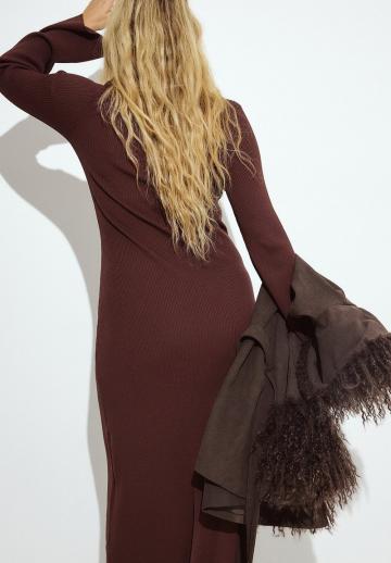 Вязаное платье