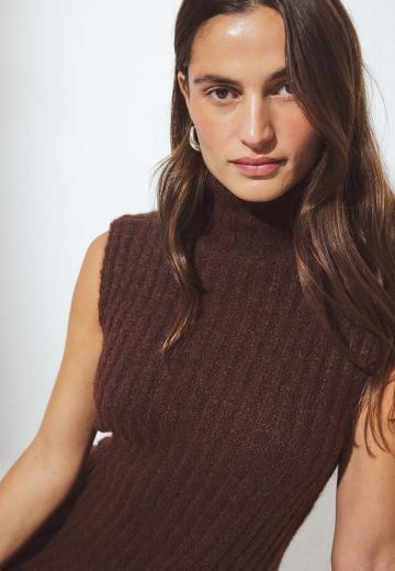 Вязаное платье