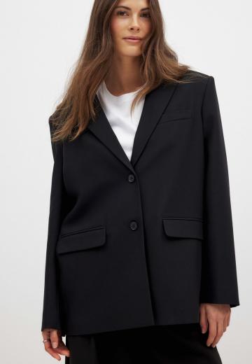 Короткое пальто