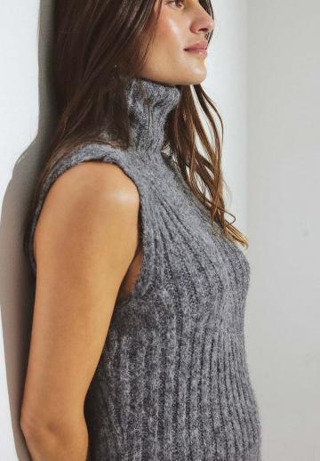 Вязаное платье