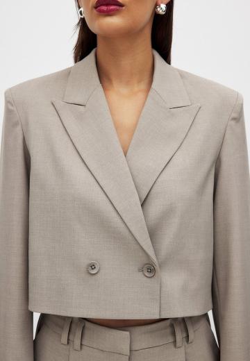 Короткий блейзер