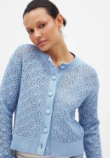 Вязаная кофта