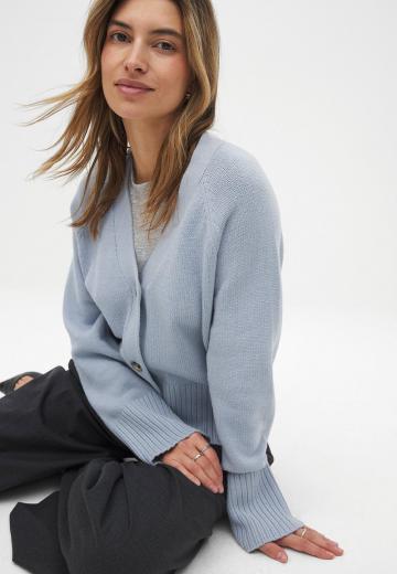 Вязаная кофта