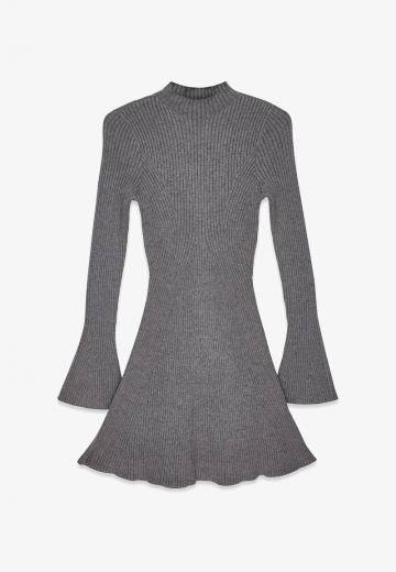 Вязаное платье