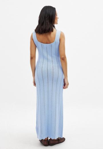 Вязаное платье