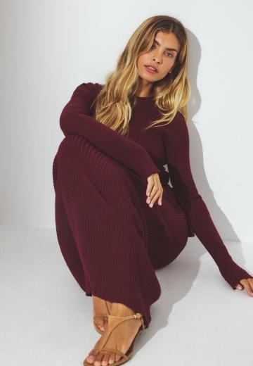 Вязаное платье