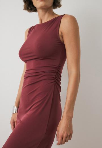 Платье футляр