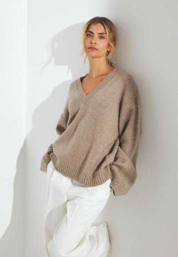 Длинный пуловер