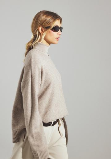 Длинный пуловер