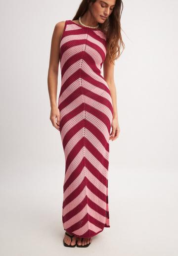 Вязаное платье