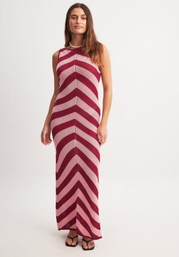 Вязаное платье