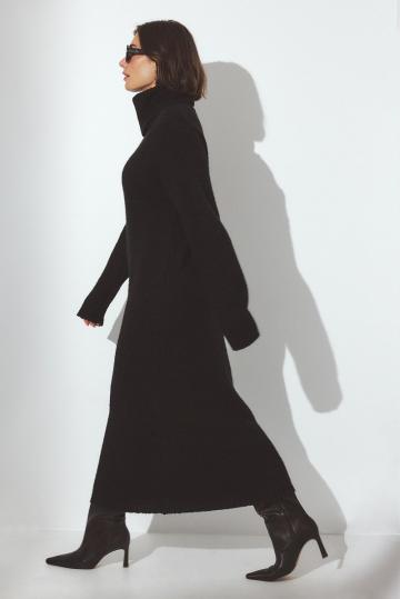 Вязаное платье