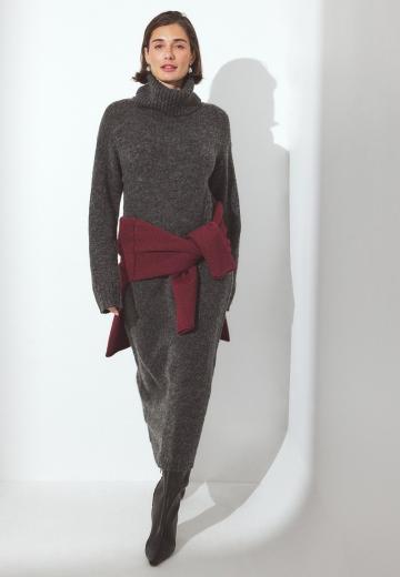 Вязаное платье