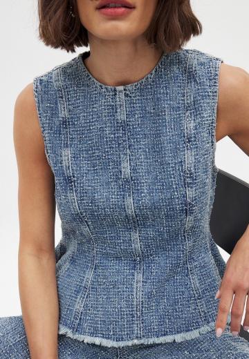 Джинсовая жилетка