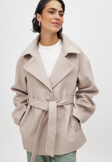 Короткое пальто