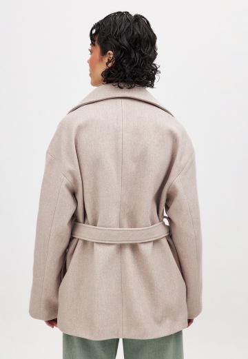 Короткое пальто