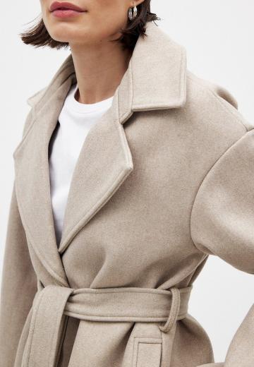 Короткое пальто