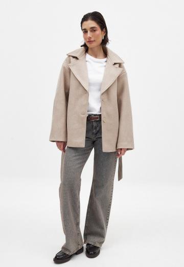 Короткое пальто