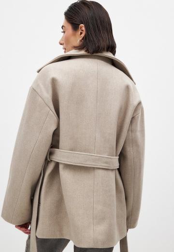 Короткое пальто