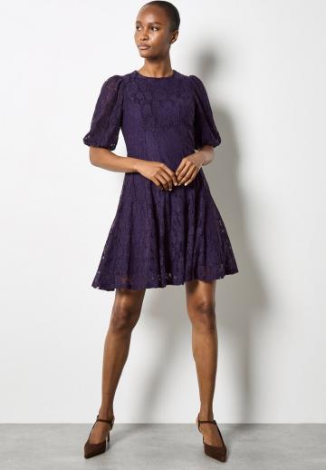 Короткое платье