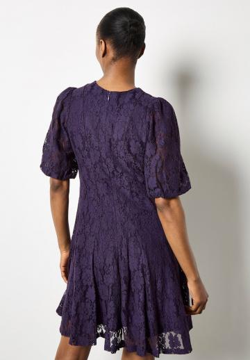 Короткое платье