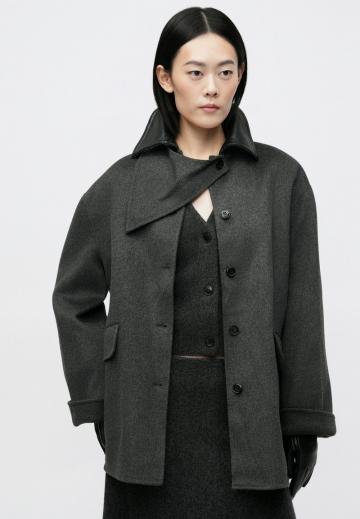 Короткое пальто