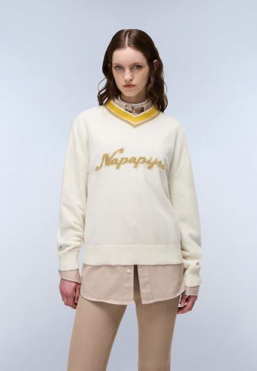 Пуловер с вырезом V