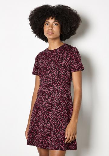 Короткое платье