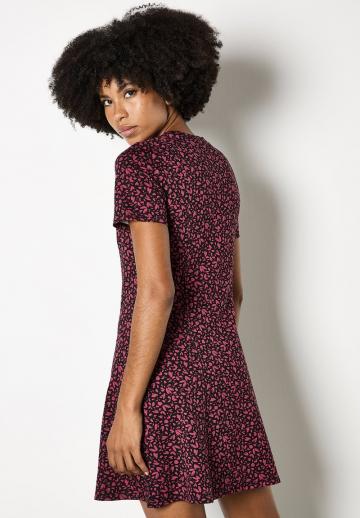 Короткое платье