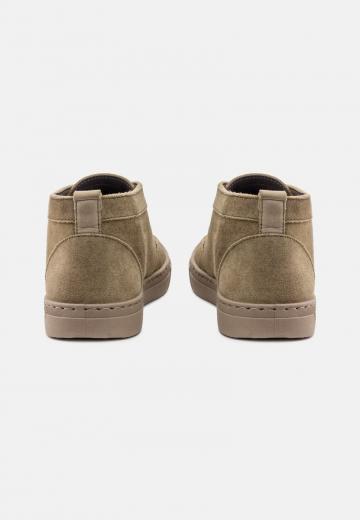 Ботинки на шнуровке